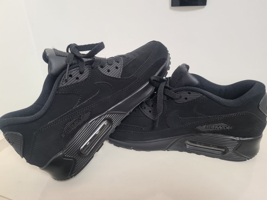 Маратонки марка NIKE