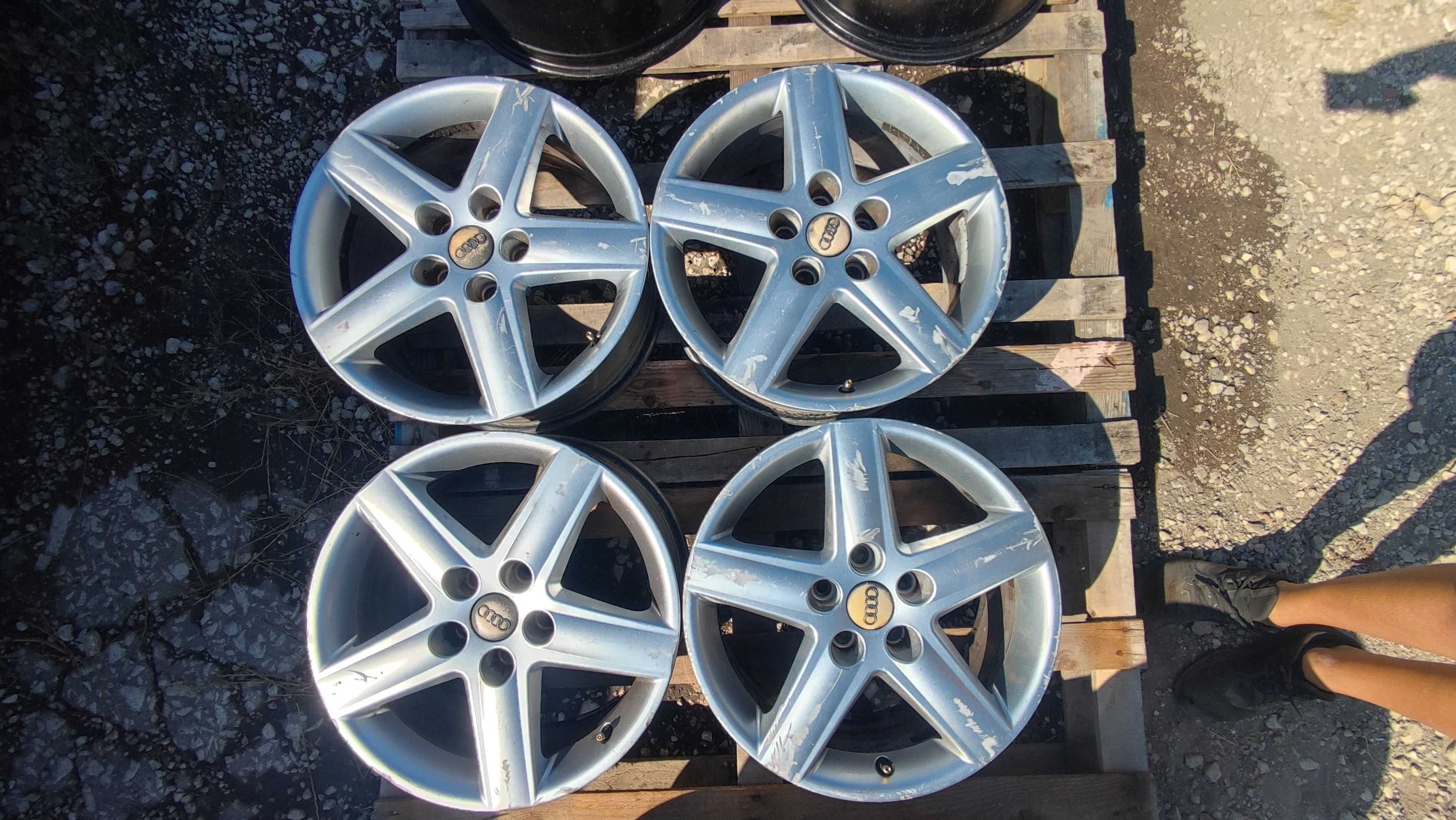 Джанти 17" 5х112 Audi A4 A6 j7.5 et45 5 спици 4f0601025af