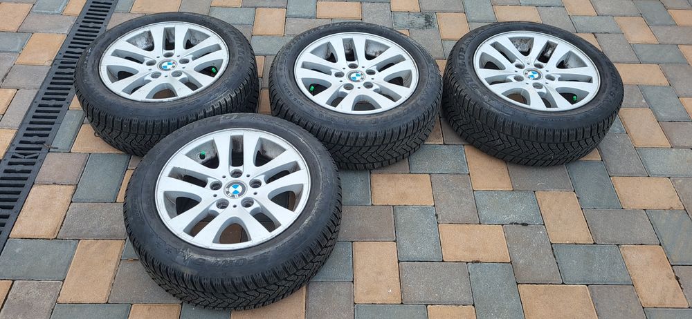 Jante aliaj  BMW 205 /55/R16 echipate cu cauciucuri  de iarna