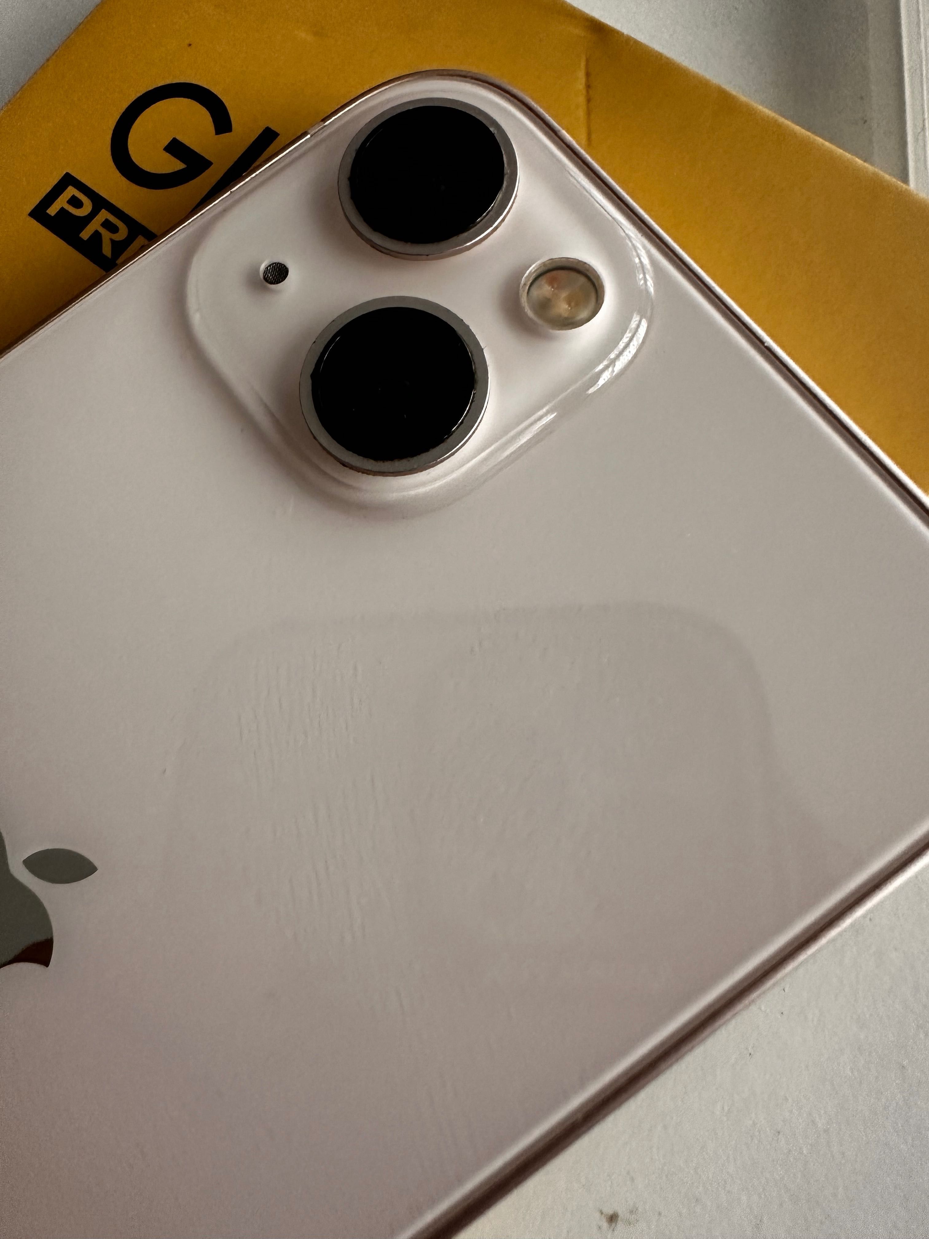 Iphone 13 розов цвят