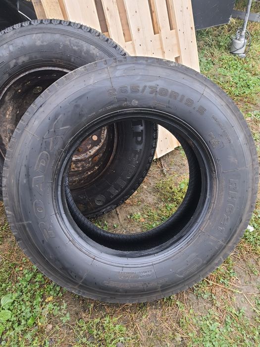 Vând cauciucuri 265/70R19.5
