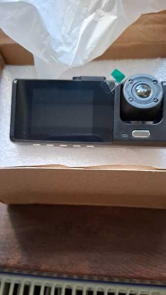 GYIOEUPT Cameră auto HD, cu înregistrare continuă, vedere nocturnă.