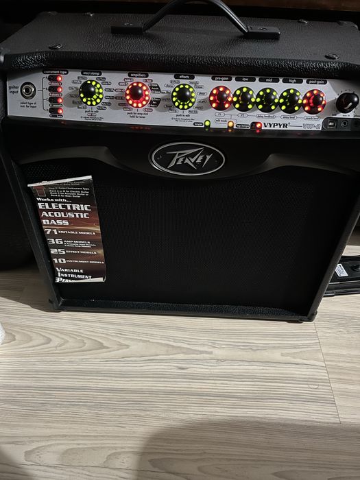 Combo,cub,amplificator chitara(acustica,electrica,bas)Peavey Vypyr Vip