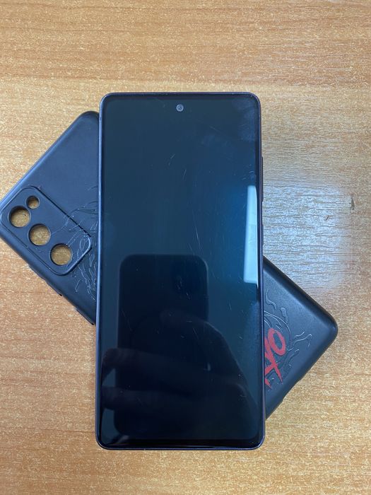 Продаи Samsung S20 FE в хорошем состоянии
