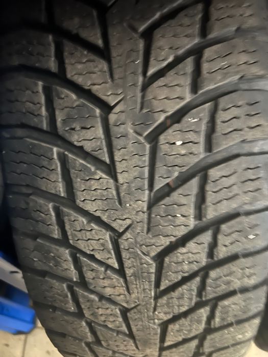 Зимни бусови Nokian 205/65/16C 107/105