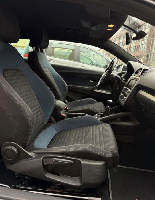 Volkswagen Scirocco 1.4tsi 160cp