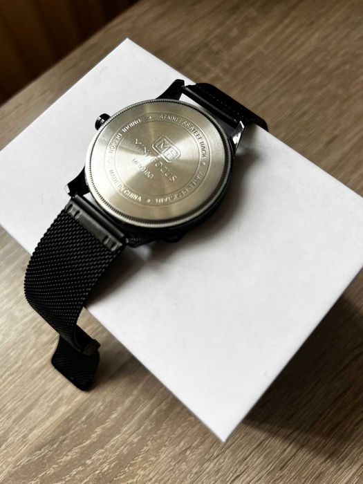 Мъжки официален елегантен часовник Mini Focus