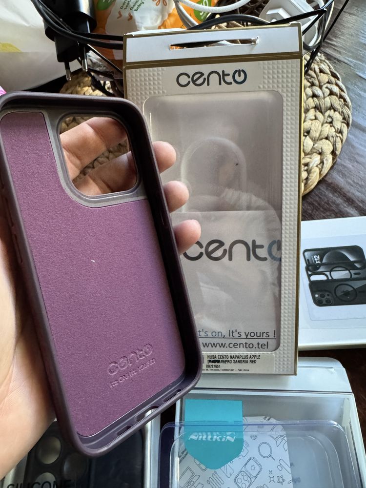 iPhone 15 Pro кейс Speck/Spigen