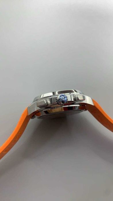 patek philippe aquanaut Chrono оранжево