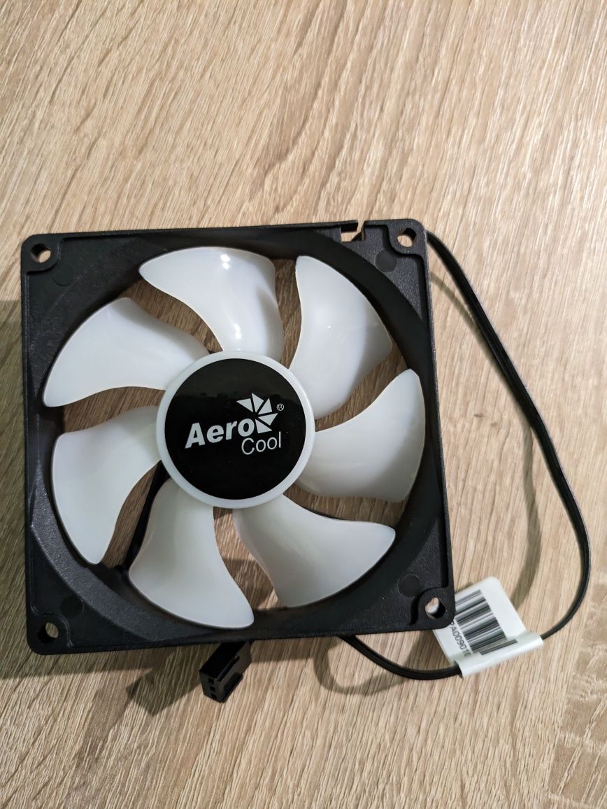 Ventilator PC AeroCool cu RGB 90x90