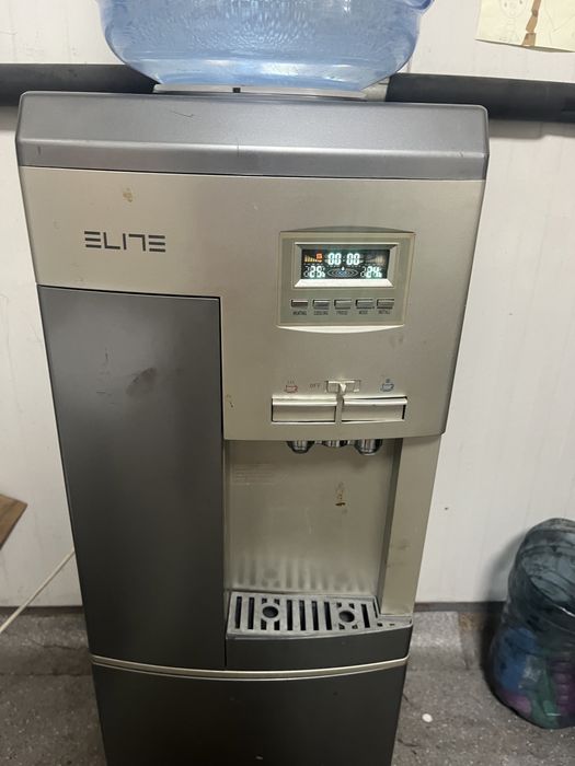 Диспенсър за вода