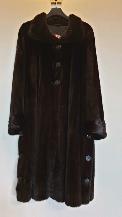 Haina de blana nurca lunga model deosebit