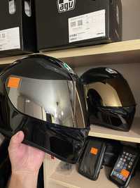 Шлем мотоциклиста от фирмы AGV (Италия)