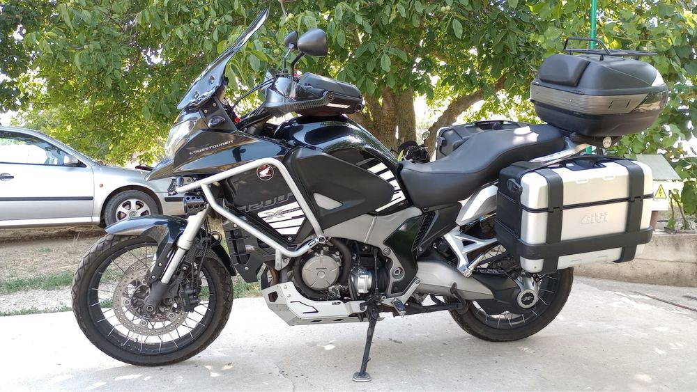 Motoideea vinde HONDA  CROSSTOURER VFR1200X 2012 ABS Rate Garantie