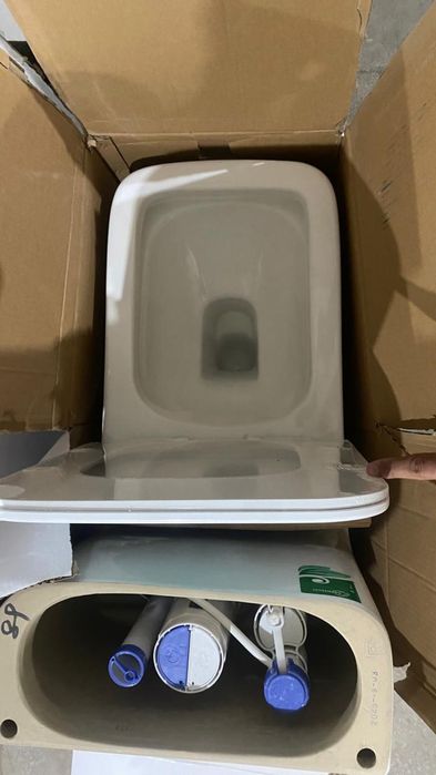 Унитаз новый в коробке