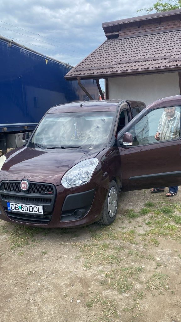 Vând Fiat 2013 Negociabil