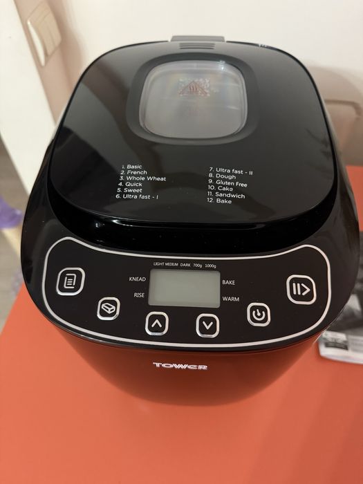 Mașina de făcut pâine Tower.