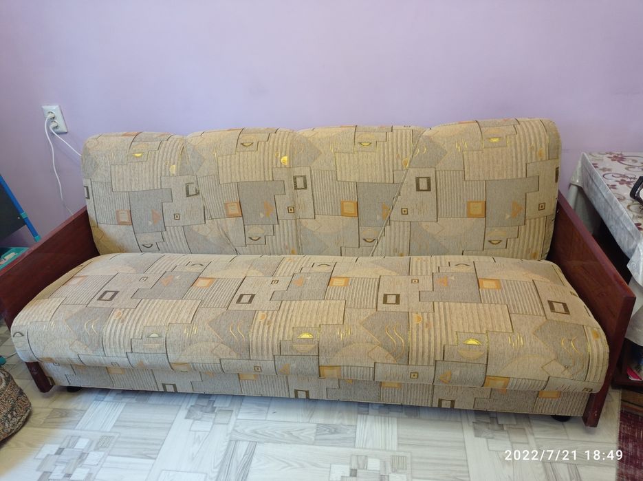 Продам диван  в хорошем состоянии