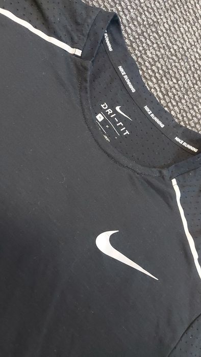Nike тениска M размер