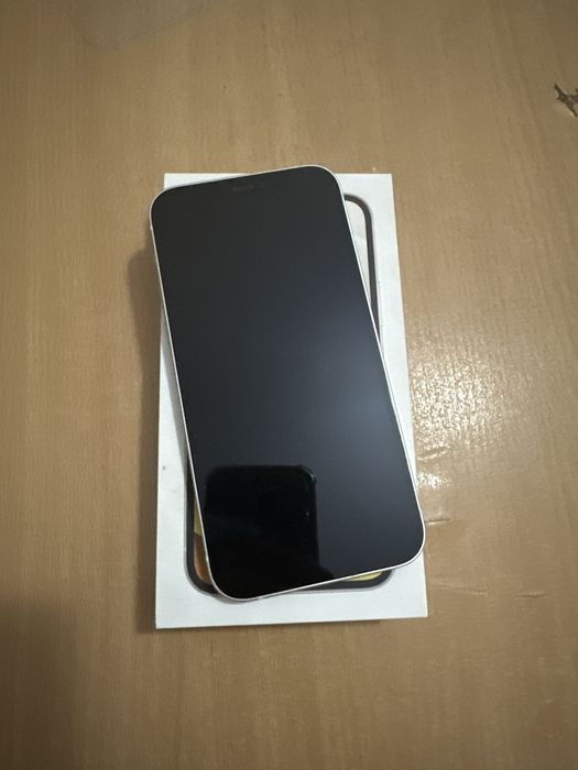 Iphone 12 128 г белый