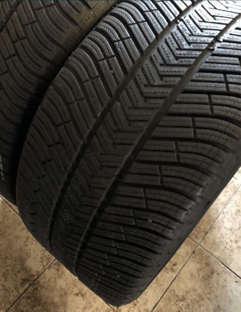 Michelin latitude 295.40.20 / 225.45 .17