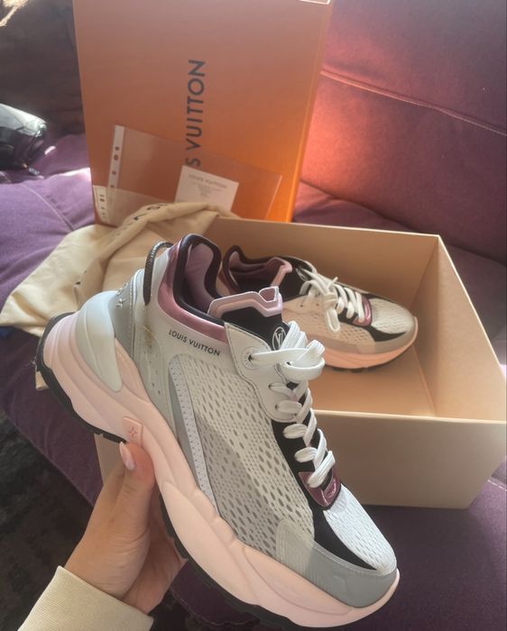Обувки Louis Vuitton