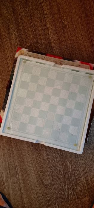 Joc tablă șah cu pahare shoturi