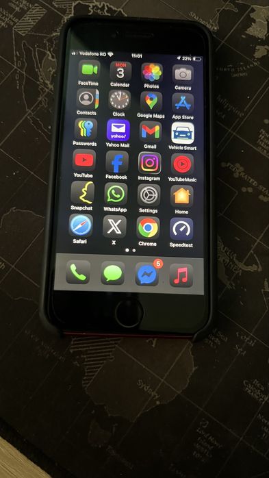 iPhone SE 2020 ProductRED