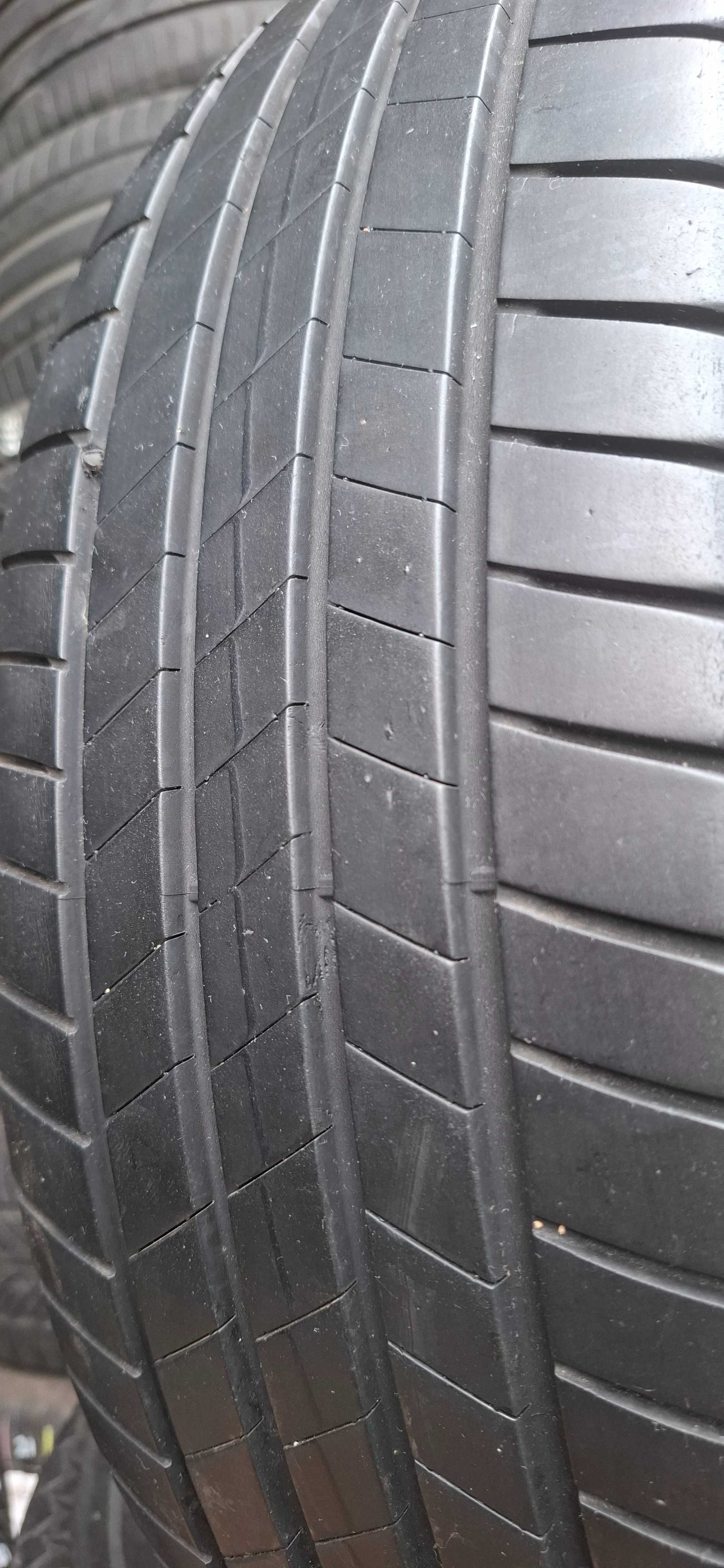 4бр. 215/65/17 Bridgestone 6.5mm грайфер, дот19г.Предлагаме монтаж +++