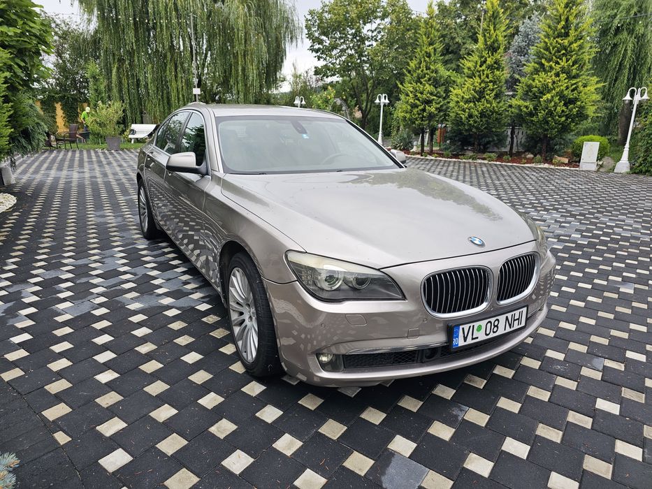 Autoturism - BMW 730   F01