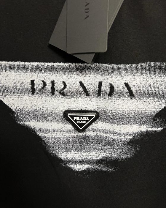 Tricou PRADA super calitate