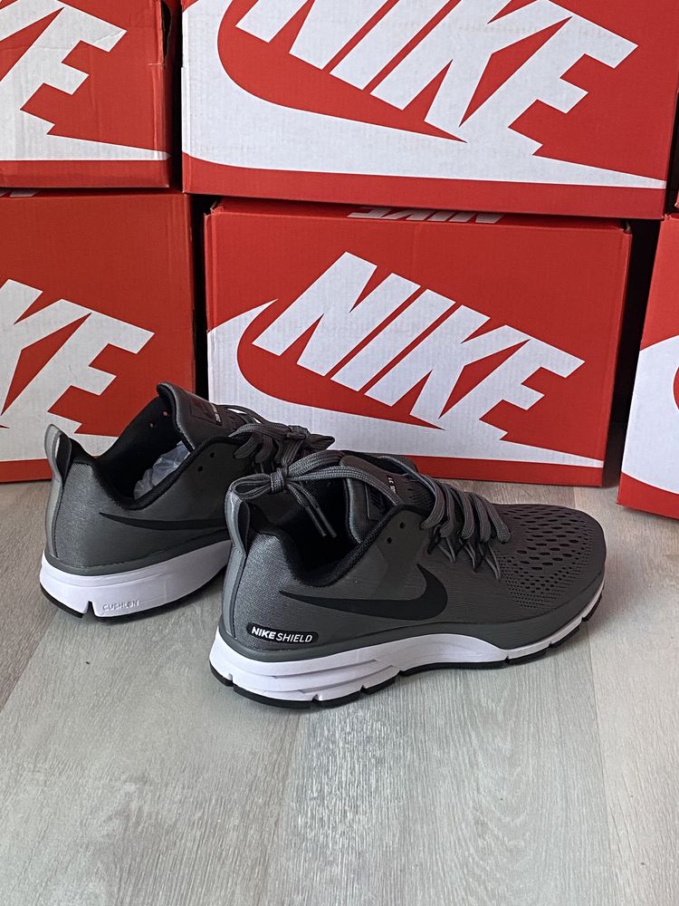 Nike кроссовки для занятие спортом и бега по скидки