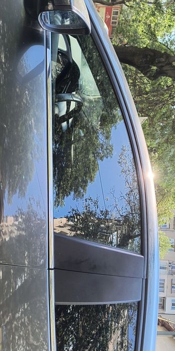 Продавам щори за предни врати Мазда 3 след 2019