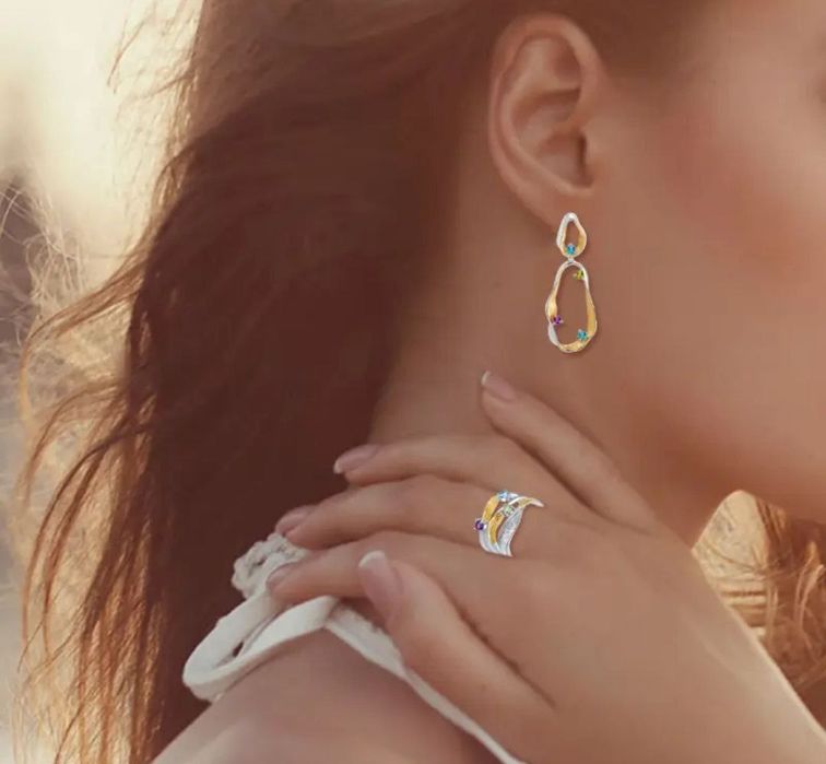 Натуральные камни серебро кольцо Кольцо 
Серебро 925 родировано 
Позол