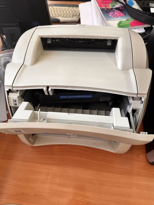 Принтер HP LaserJet 1000