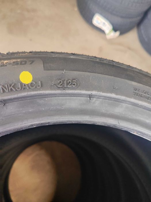 Зимни гуми 235/60/18 Goodride