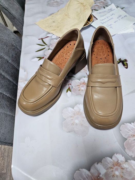 Продам новую обувь