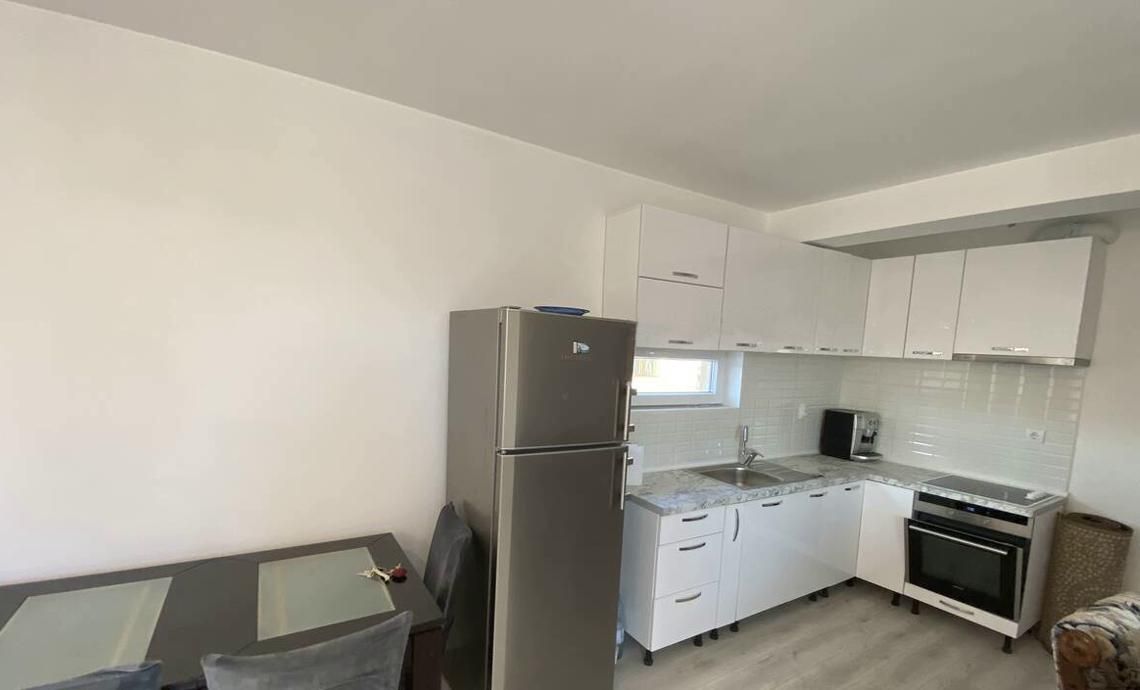 Дава се под наем Тристаен апартамент в Пловдив, Каменица 2 - 100 кв.м за 600 € - Снимка #1