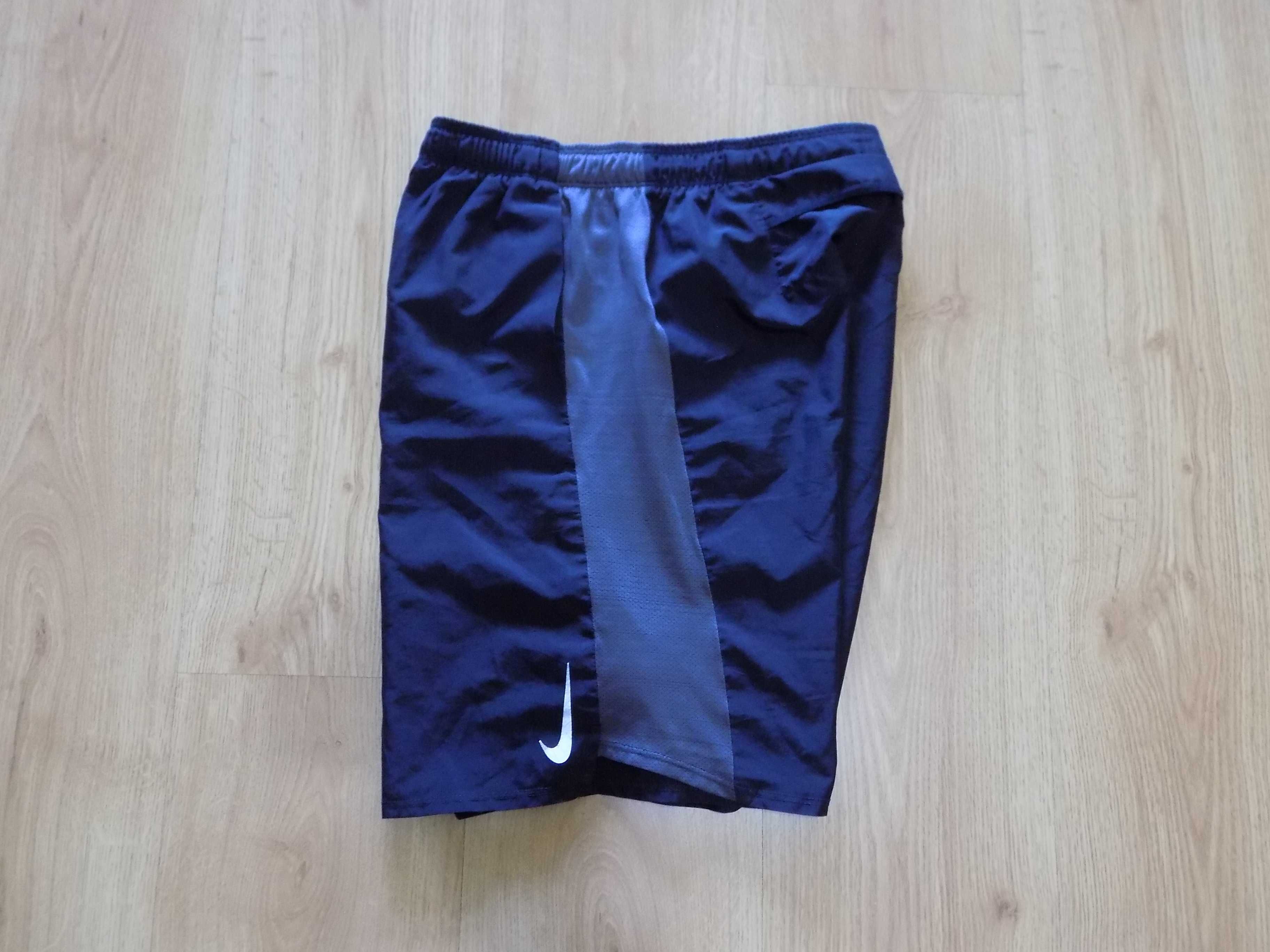 Къси панталони nike шорти гащета оригинални мъжки крос спорт футбол XS