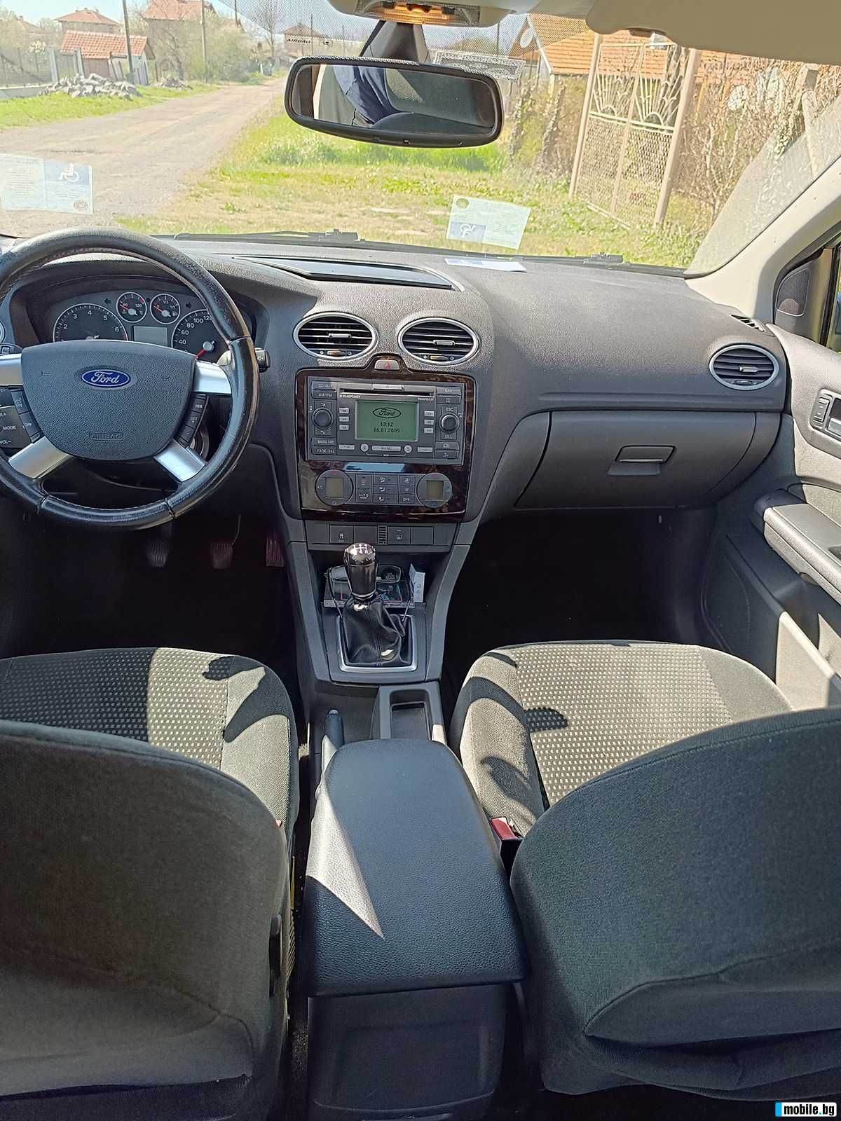 Ford Focus Ghia 2.0i