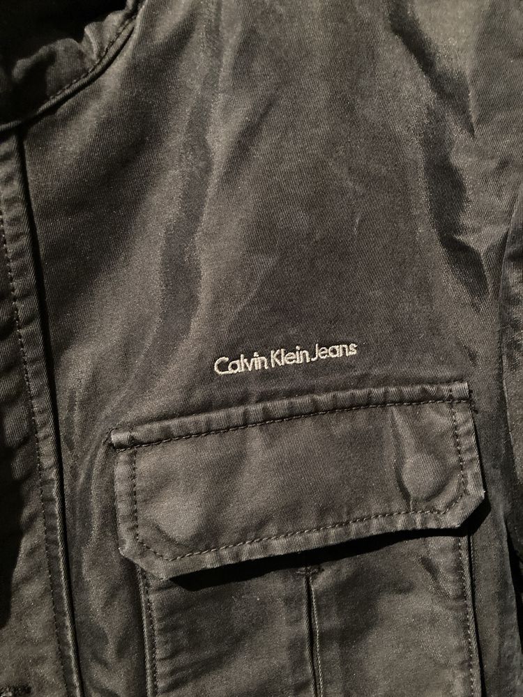 Продам плащ Calvin Klein Jeans