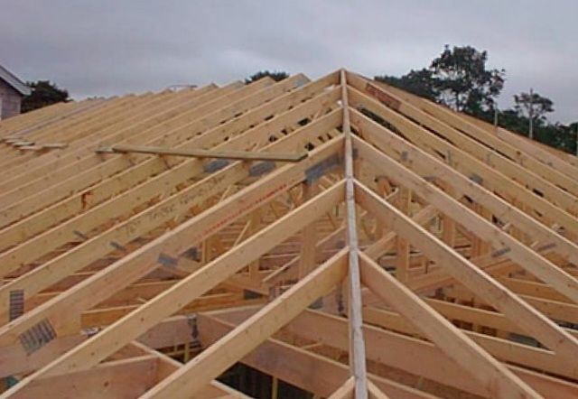 Firma montam acoperisuri tabla lindab + dulgerie – reparatii