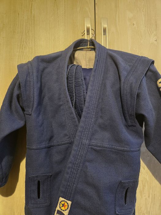 Продам синее кимоно для самбо