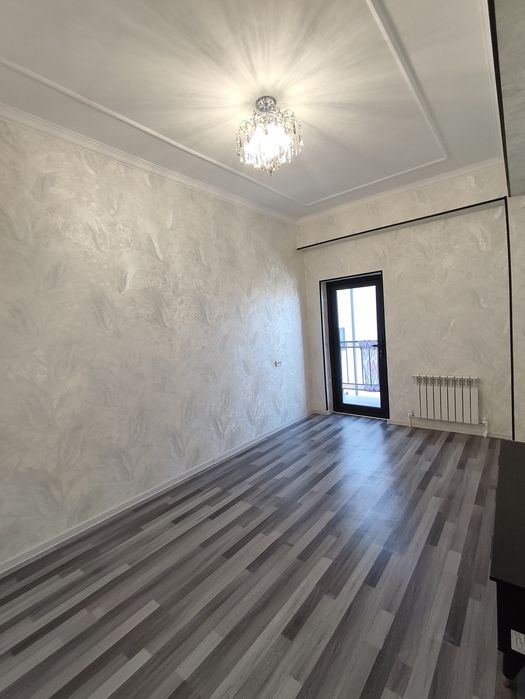 3 xonali 80 m2 navastroyka kvartira.