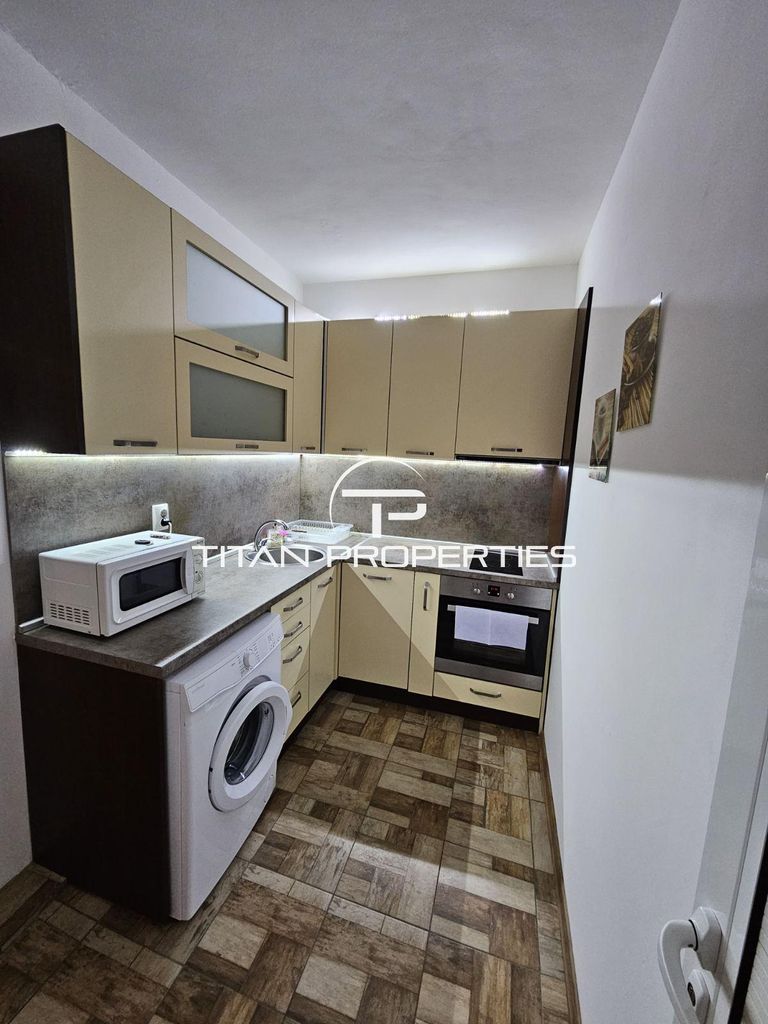 Дава се под наем Тристаен апартамент в Бургас, Зорница - 67 кв.м за 510 € - Снимка #3