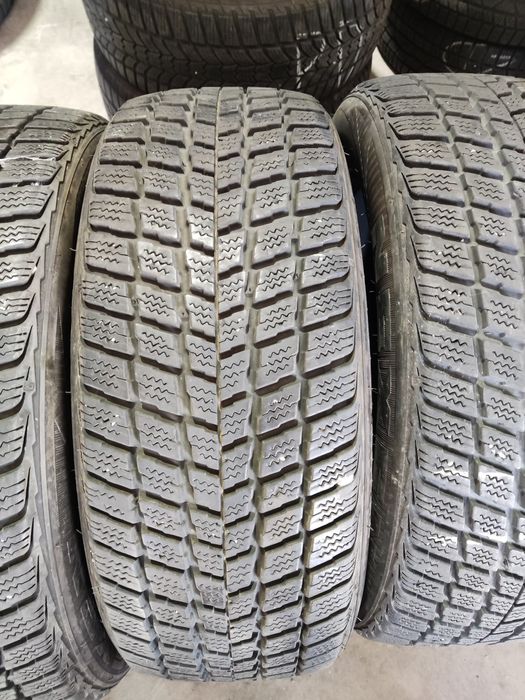 225/55/18 NEXEN Winter