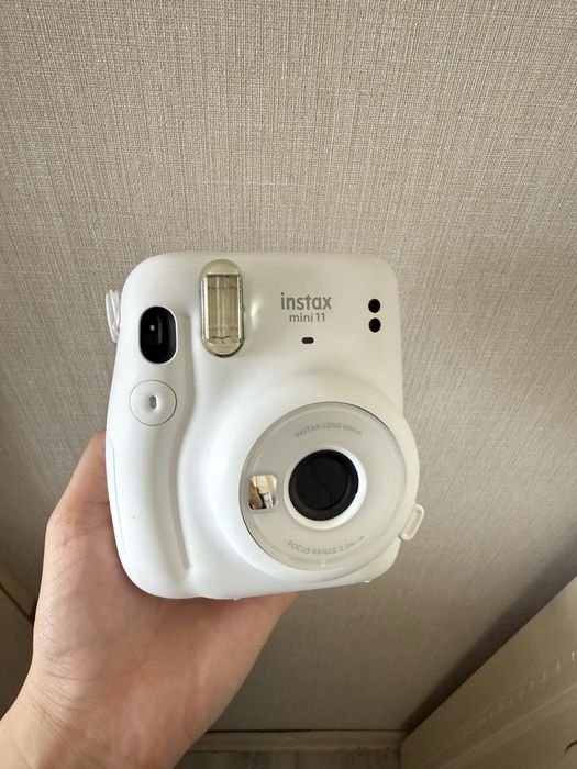 Instax mini 11 camera