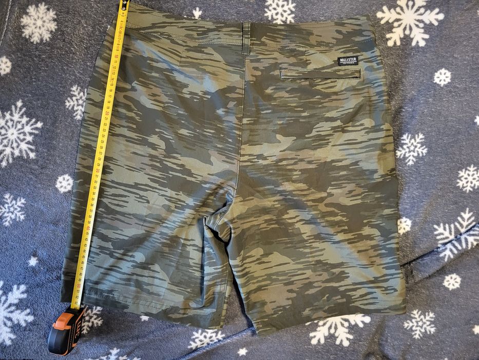 Pantaloni scurti Hollister 34