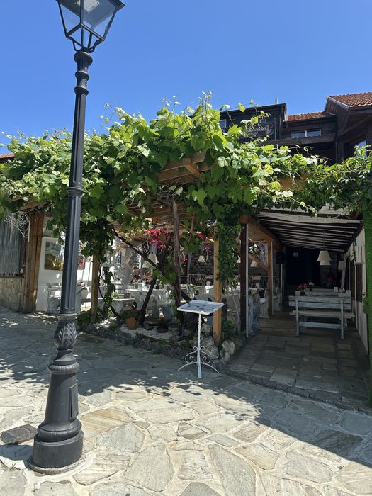 Продавам работещ бизнес-ресторант в Стария Несебър