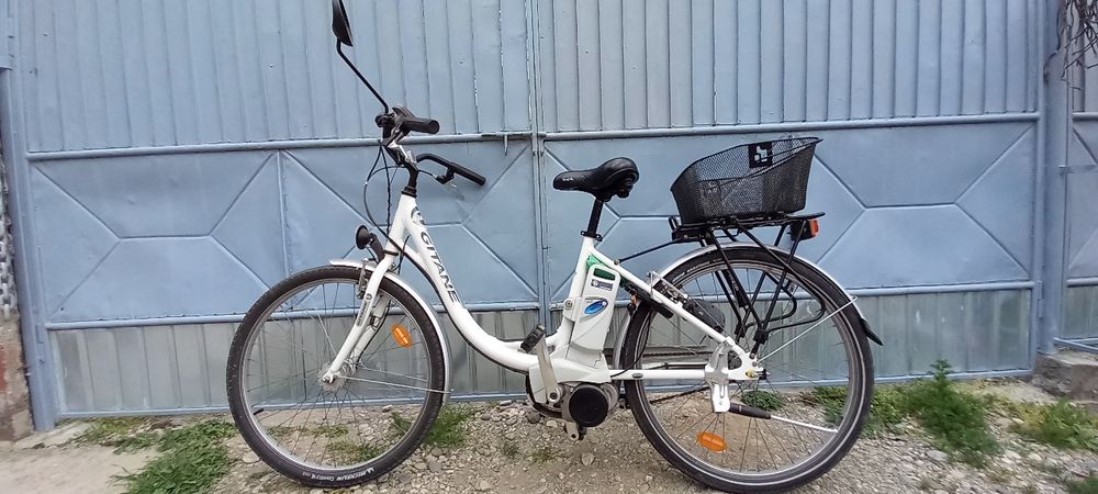 Vând bicicletă electrică DAMA